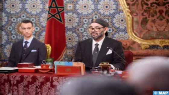 جلالة الملك يترأس مجلسا وزاريا
