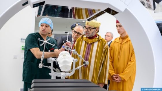 جلالة الملك يدشن المركب الاستشفائي الجامعي الدولي محمد السادس للرباط ويعطي تعليماته السامية لافتتاح المركز الاستشفائي الجامعي محمد السادس لأكادير