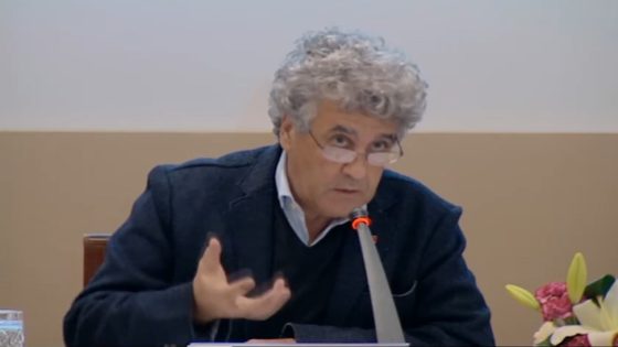 أستاذ علم السياسة محمد الطوزي يبقى “متفائلا بحضور الأحزاب”